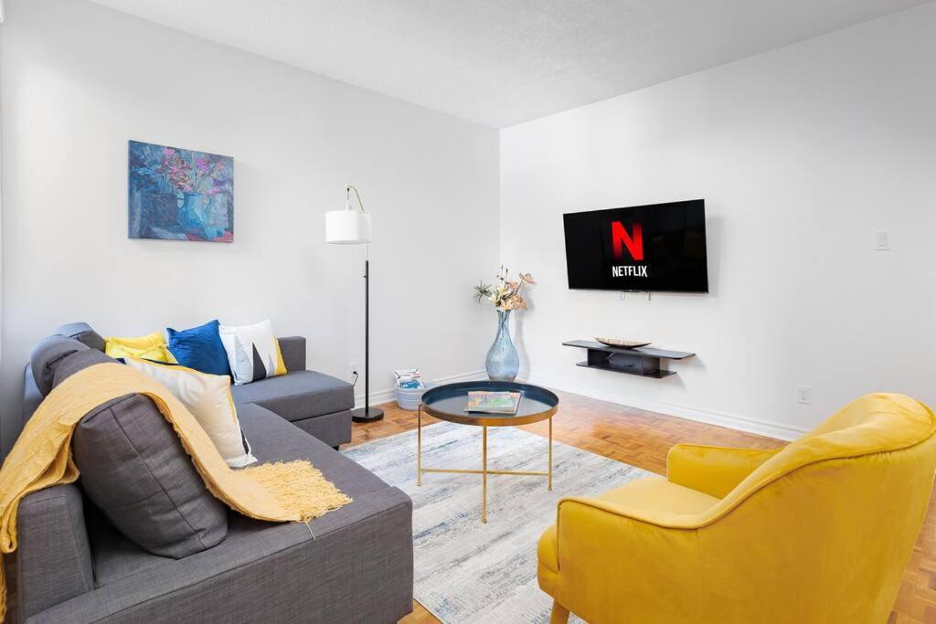 Charming 4 Bed With 2parking * Toronto